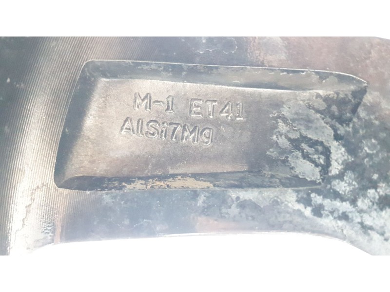 Recambio de llanta para mg zs luxury referencia OEM IAM 10598024  