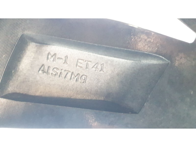 Recambio de llanta para mg zs luxury referencia OEM IAM 10598024  