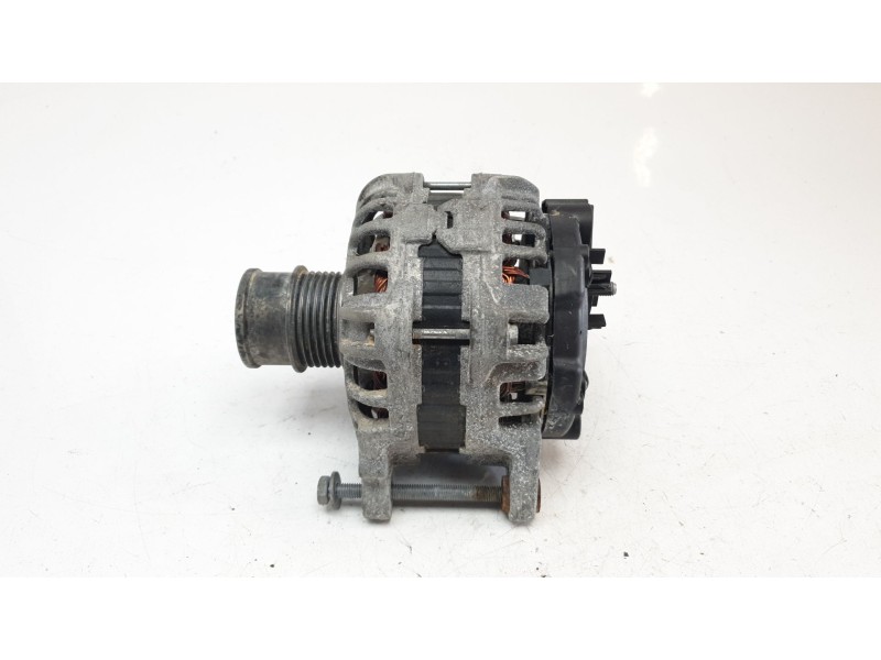 Recambio de alternador para seat leon st (5f8) 1.5 tgi referencia OEM IAM 04E903015A  ALF870501
