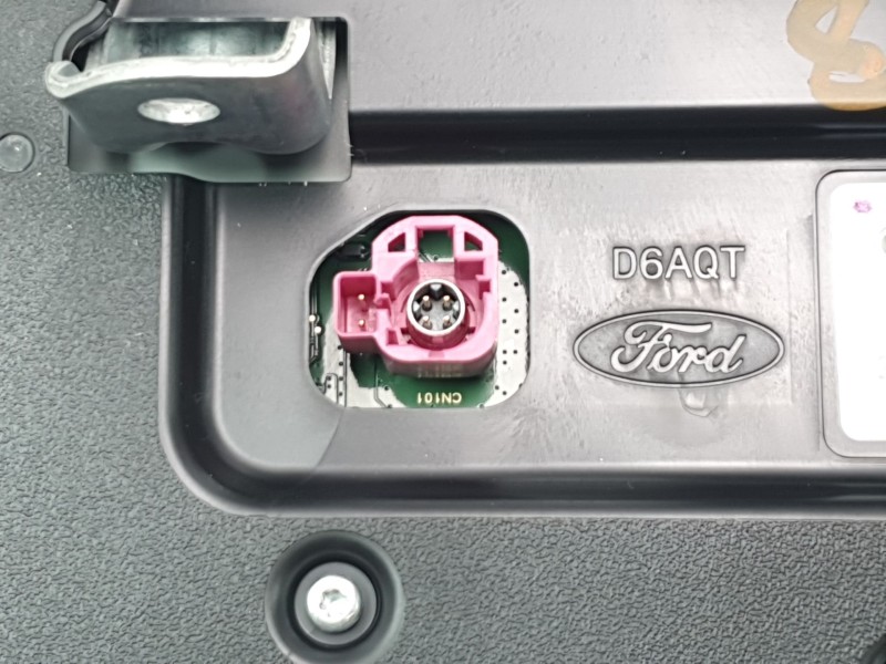 Recambio de pantalla multifuncion para ford kuga iii (dfk) 2.5 fhev referencia OEM IAM PV4B18B955LE  