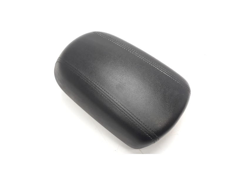 Recambio de apoyabrazos central para kia sportage 1.6 cat referencia OEM IAM 846813U020  