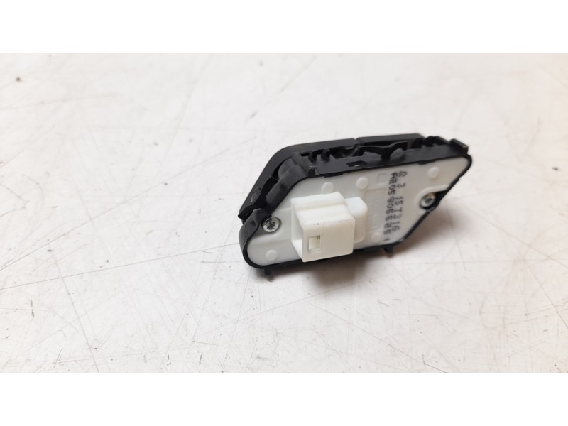 Recambio de interruptor para mercedes-benz clase c (w205) familiar 2.1 cdi cat referencia OEM IAM 205905525  