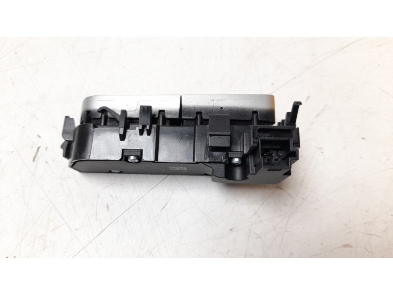 Recambio de interruptor para mercedes-benz clase c (w205) familiar 2.1 cdi cat referencia OEM IAM 2139057302  