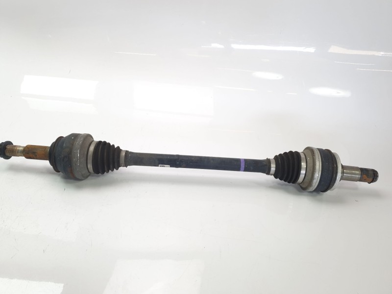 Recambio de transmision trasera derecha para toyota yaris referencia OEM IAM 4233053040  