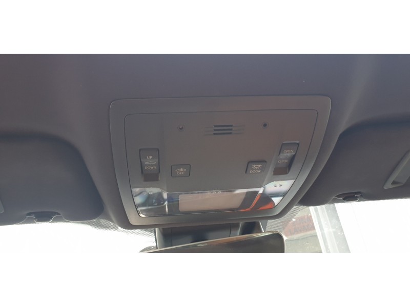 Recambio de luz interior para lexus rc referencia OEM IAM 8120824250C0  