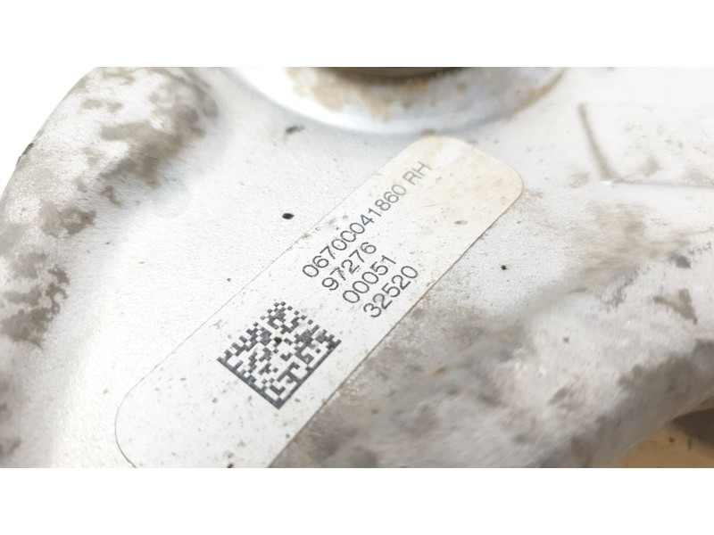 Recambio de brazo suspension superior delantero derecho para maserati ghibli iii (m157) 3.0 referencia OEM IAM 670004186  