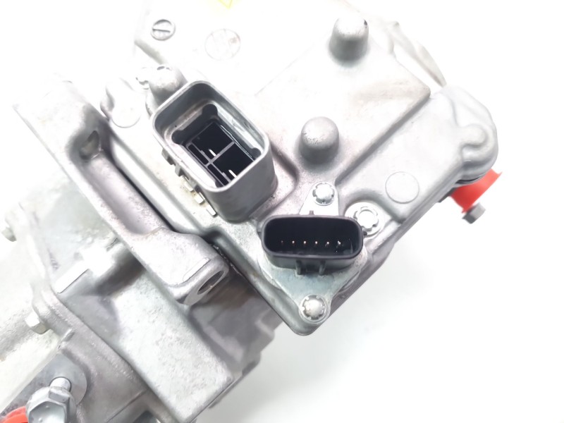 Recambio de compresor aire acondicionado para lexus xe2 is300h referencia OEM IAM 0422000464  