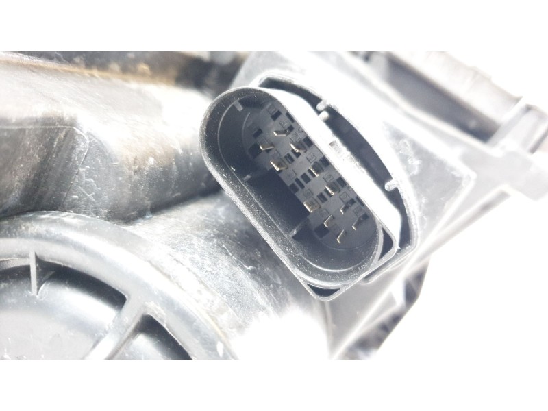 Recambio de faro derecho para mercedes-benz clase gla (w156) gla 220 cdi 4m / d 4m (156.905) referencia OEM IAM A1569062400  101