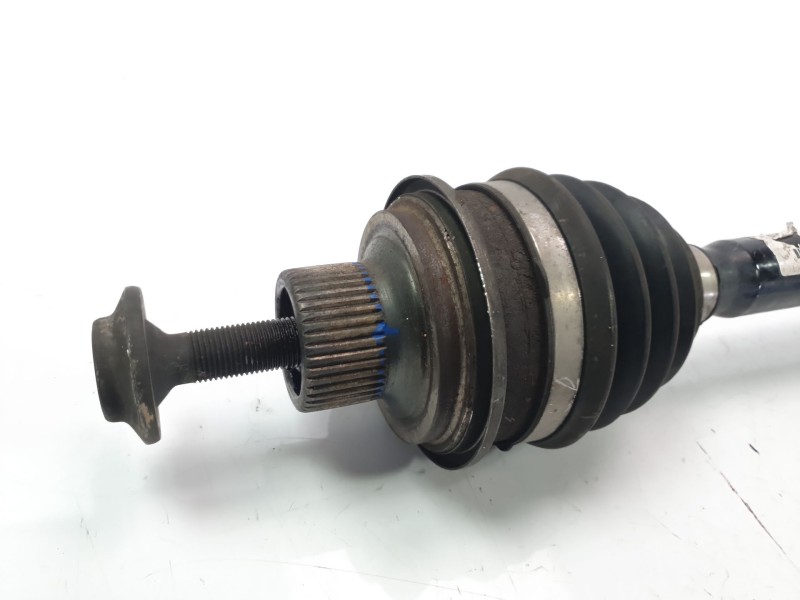 Recambio de transmision delantera izquierda para audi a4 avant (8w5) básico referencia OEM IAM 8W0407271D A2583 