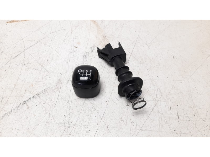 Recambio de pomo palanca cambio para fiat panda (319) base (2020) referencia OEM IAM 46314398  