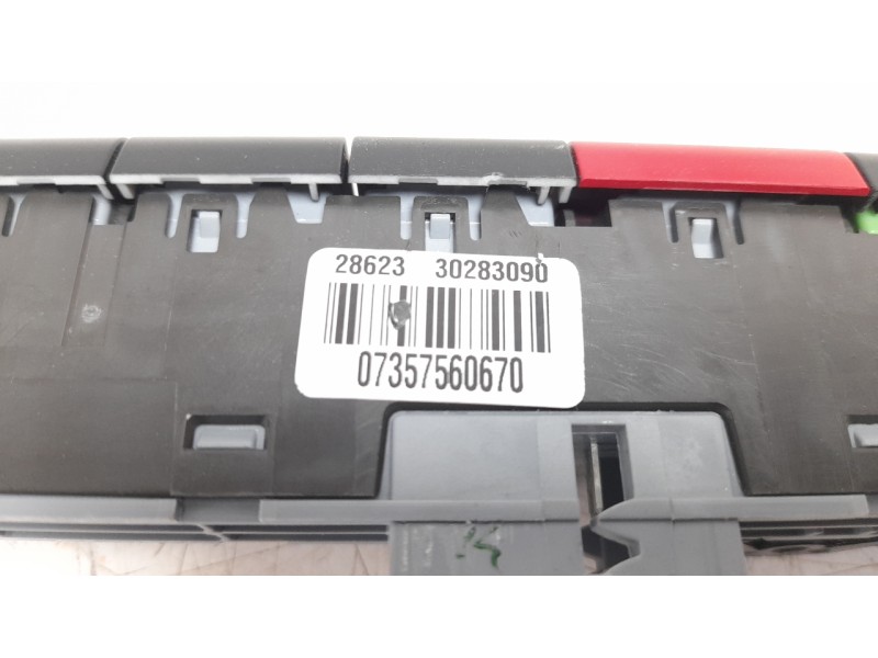 Recambio de warning para fiat panda (319) base (2020) referencia OEM IAM 7357560670  