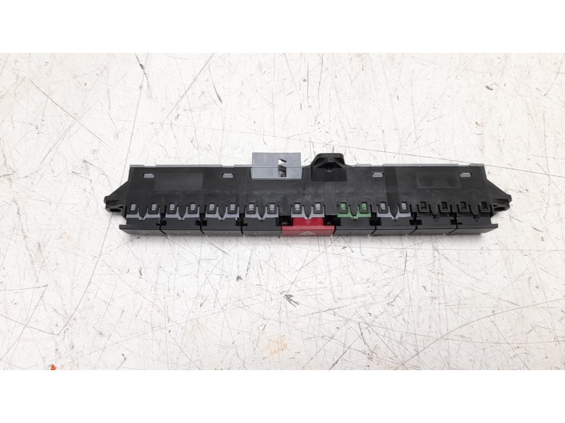 Recambio de warning para fiat panda (319) base (2020) referencia OEM IAM 7357560670  
