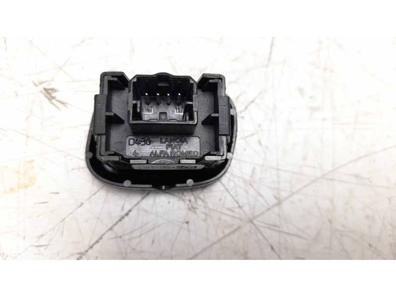 Recambio de mando elevalunas delantero derecho para fiat panda (319) base (2020) referencia OEM IAM 735536760  