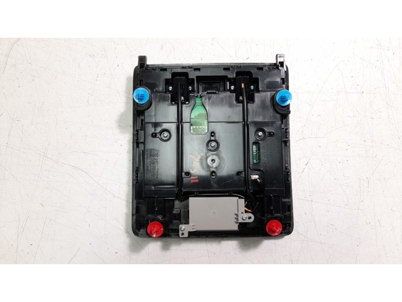 Recambio de luz interior para lexus rc referencia OEM IAM 8120824250C0  