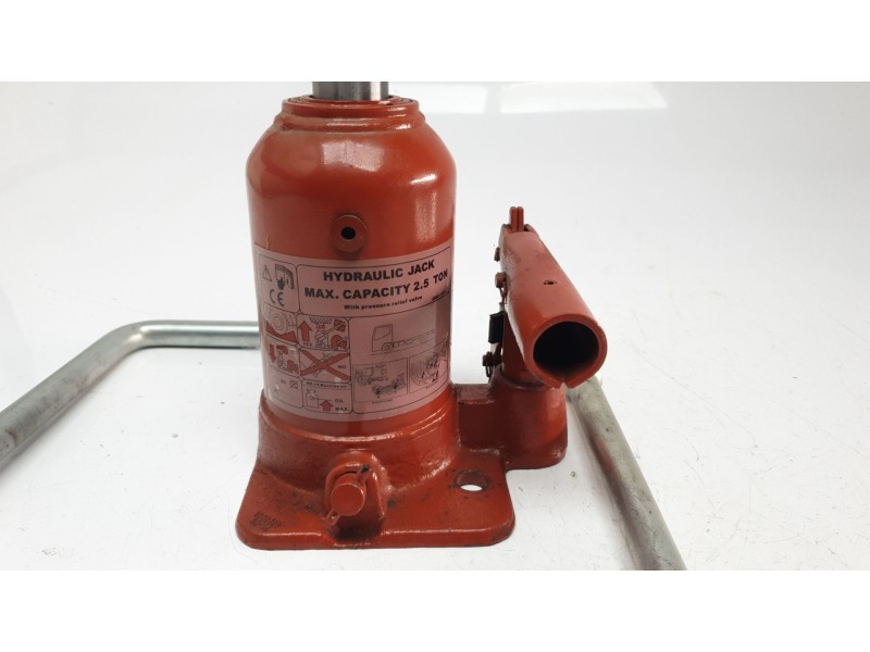Recambio de herramientas para nissan nt400 cabstar (01/20214) cabstar 35.xx cabina simple cabina individual referencia OEM IAM 9