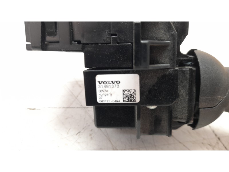 Recambio de mando limpia para volvo xc 40 essential 2wd referencia OEM IAM 31481373  