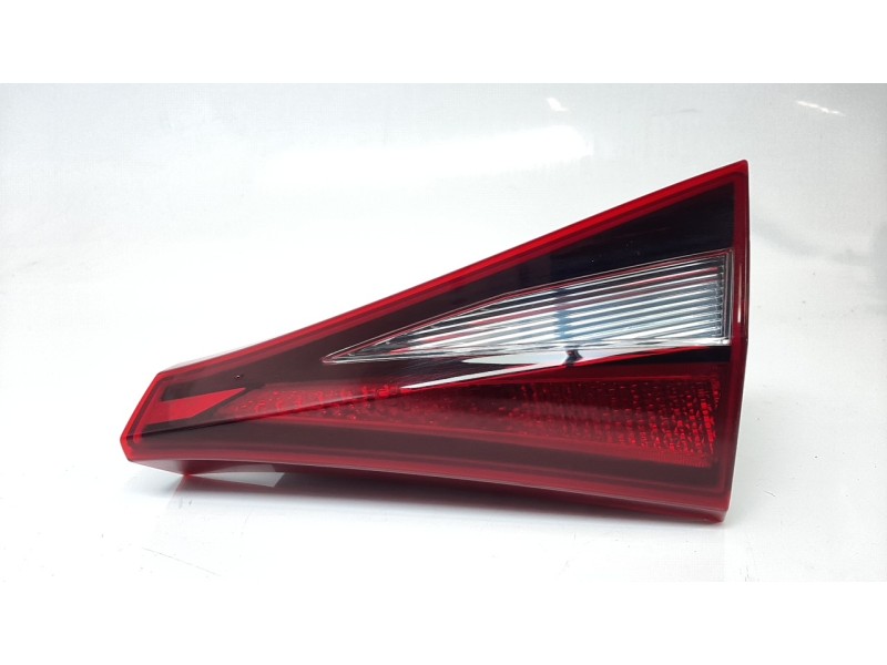 Recambio de piloto trasero derecho interior para hyundai i20 (bc3) klass referencia OEM IAM 92404Q0000  