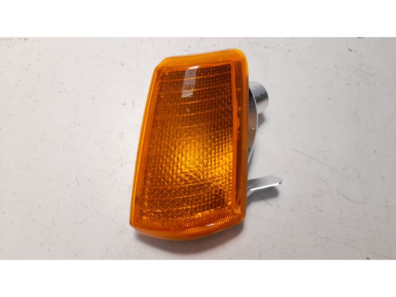 Recambio de piloto delantero izquierdo para peugeot 205 berlina referencia OEM IAM PG0174004 103F17091131 PG0174004