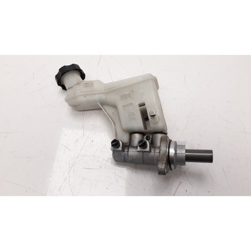 Recambio de bomba freno para kia sportage 1.6 cat referencia OEM IAM 585102S201DS  