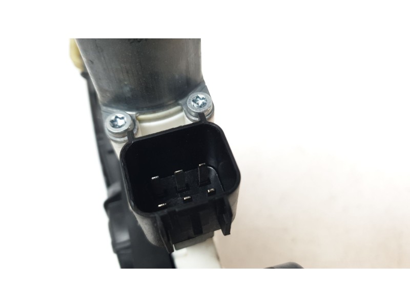 Recambio de elevalunas delantero izquierdo para jaguar f-pace (x761) 2.0 sd4 awd referencia OEM IAM HK8323201AE  