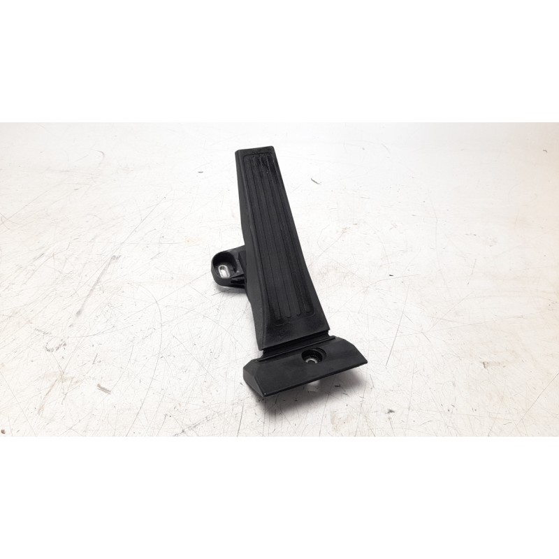 Recambio de potenciometro pedal para kia sportage (nq5) concept referencia OEM IAM 32700R5110  