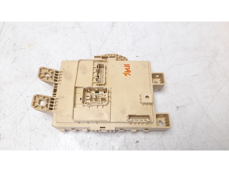 Recambio de caja reles / fusibles para kia sportage (nq5) concept referencia OEM IAM 91951R2110  