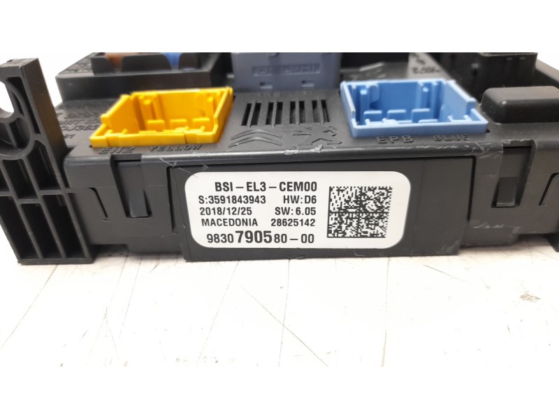 Recambio de caja reles / fusibles para citroën c3 1.2 12v e-thp referencia OEM IAM 9830790580  