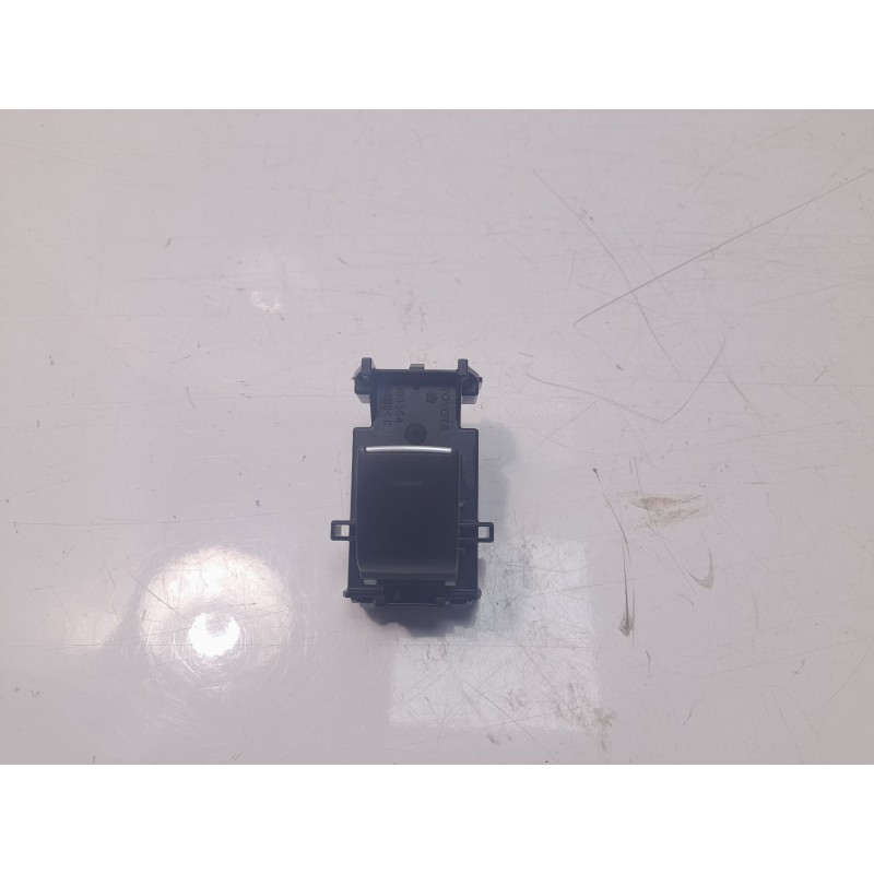Recambio de mando elevalunas trasero izquierdo para toyota corolla station wagon (_e21_) 2.0 hybrid (mzeh12) referencia OEM IAM 