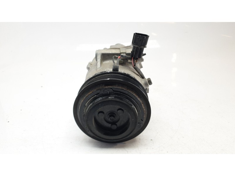 Recambio de compresor aire acondicionado para kia sportage (nq5) concept referencia OEM IAM 97701N7200  