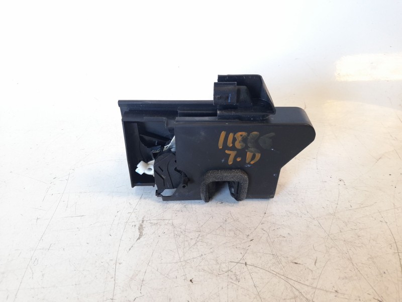 Recambio de cerradura puerta trasera derecha para seat mo mo referencia OEM IAM 806067754R  