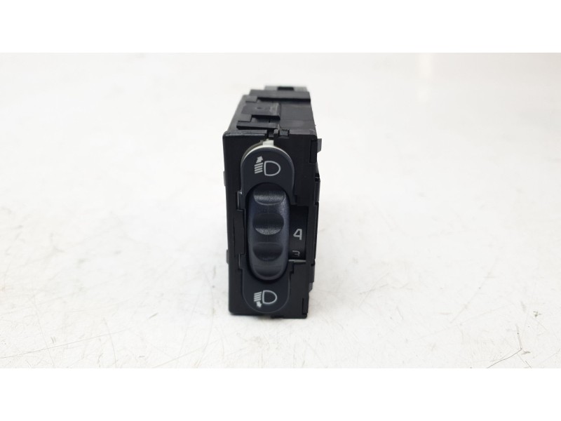 Recambio de mando regulacion faros para smart fortwo coupe electric drive / eq pull&bear (453.391) referencia OEM IAM 8200379685