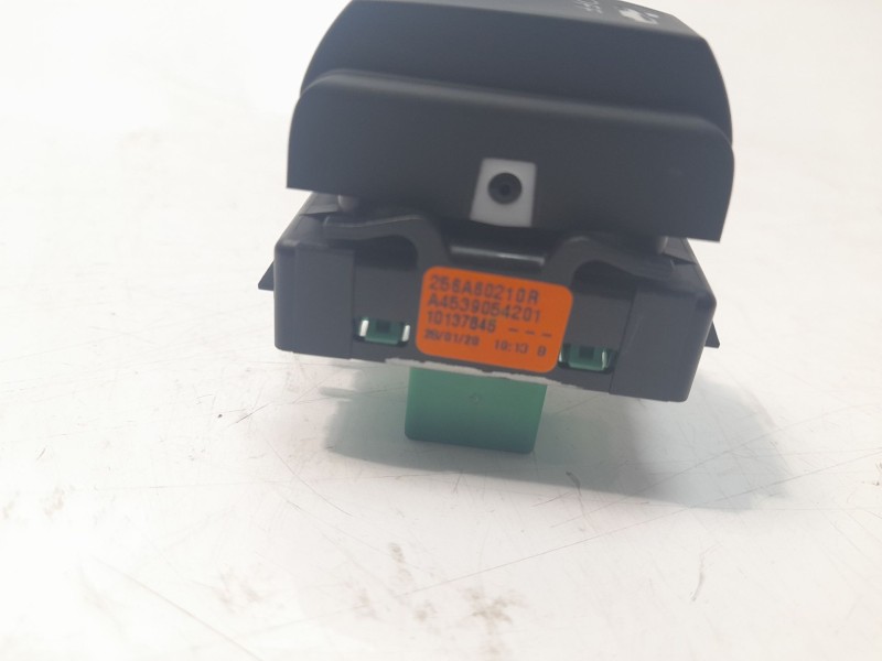 Recambio de interruptor para smart fortwo coupe electric drive / eq pull&bear (453.391) referencia OEM IAM 256A60210R  