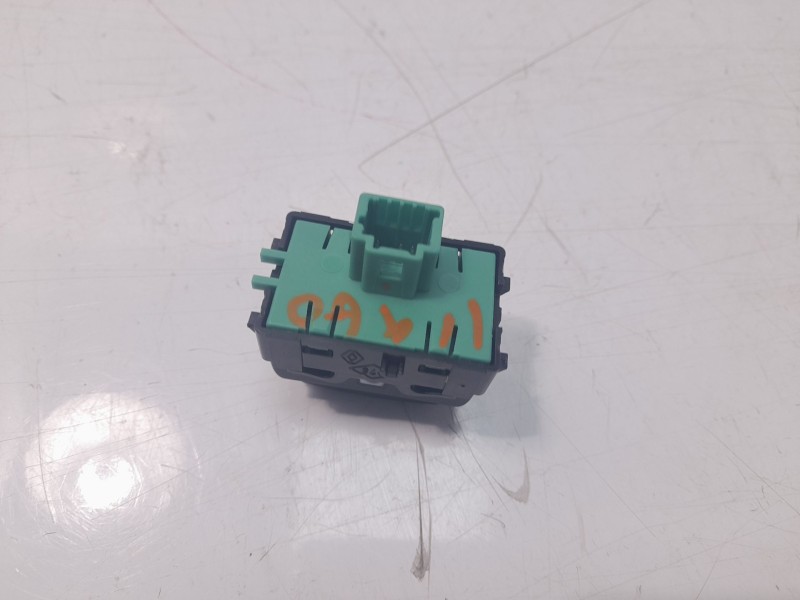 Recambio de interruptor para smart fortwo coupe electric drive / eq pull&bear (453.391) referencia OEM IAM 256A60210R  