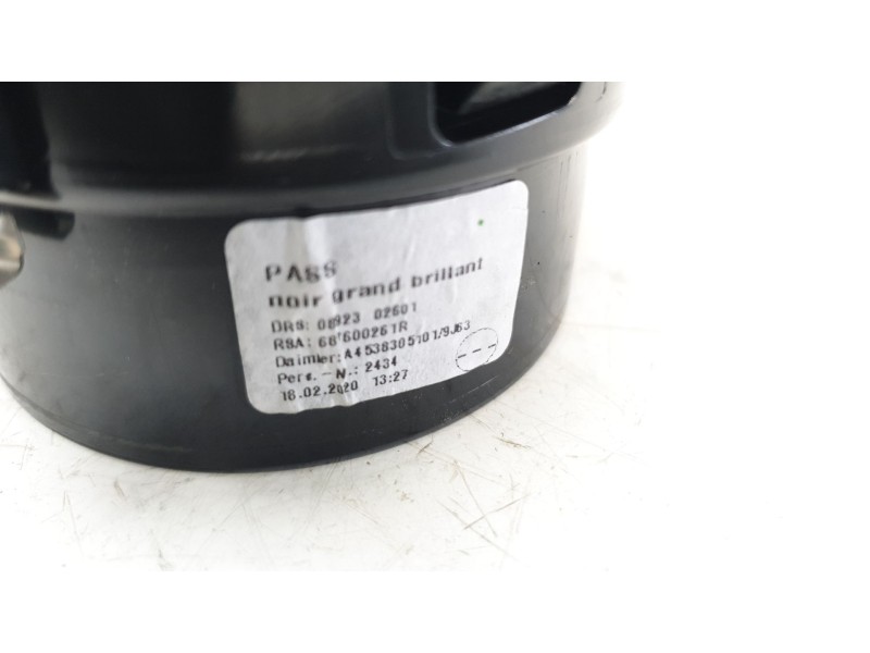 Recambio de aireador central derecho para smart fortwo coupe electric drive / eq pull&bear (453.391) referencia OEM IAM A4538305