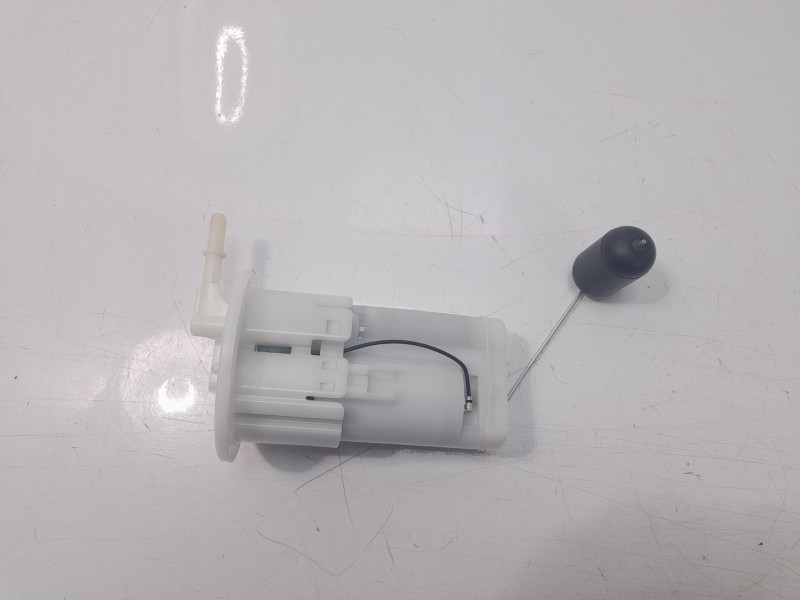 Recambio de bomba combustible para yamaha tracer 900 referencia OEM IAM B5U1390700  