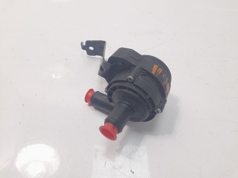 Recambio de bomba agua para mercedes-benz clase c (w205) familiar 2.1 cdi cat referencia OEM IAM A2118350028  