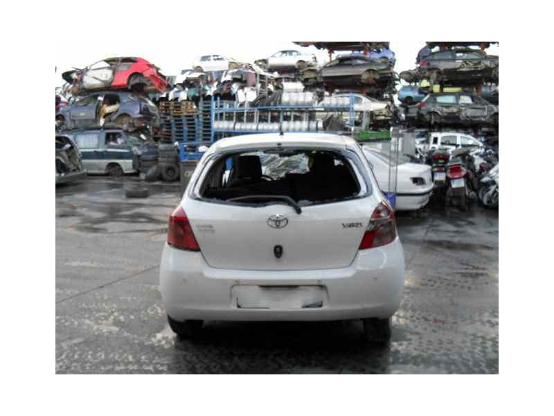 toyota yaris del año 2008