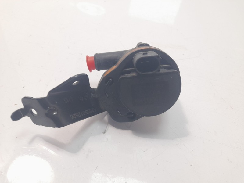 Recambio de bomba agua para mercedes-benz clase c (w205) familiar 2.1 cdi cat referencia OEM IAM A2118350028  