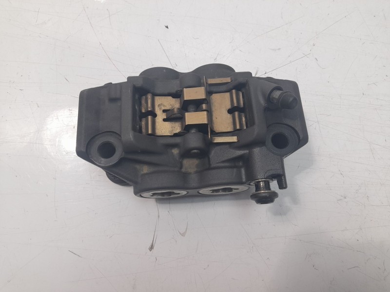 Recambio de pinza de freno delantera derecha para yamaha mt-09 (7.2013) referencia OEM IAM 2DR2580U0000  