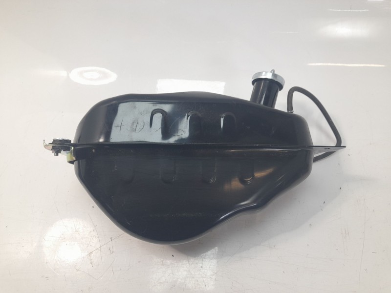 Recambio de deposito combustible para honda pcx 125 referencia OEM IAM 17510K1ZJ10  