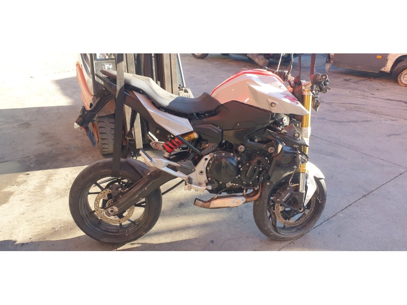 bmw f 900 r del año 2021