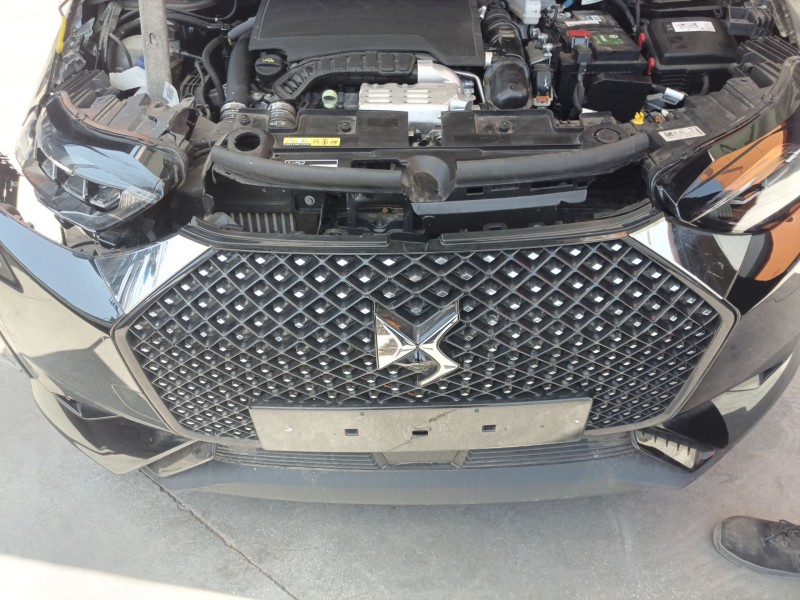 Recambio de rejilla delantera para ds ds 3 / ds 3 crossback (ur_, uc_, uj_) 1.2 puretech 130 referencia OEM IAM   