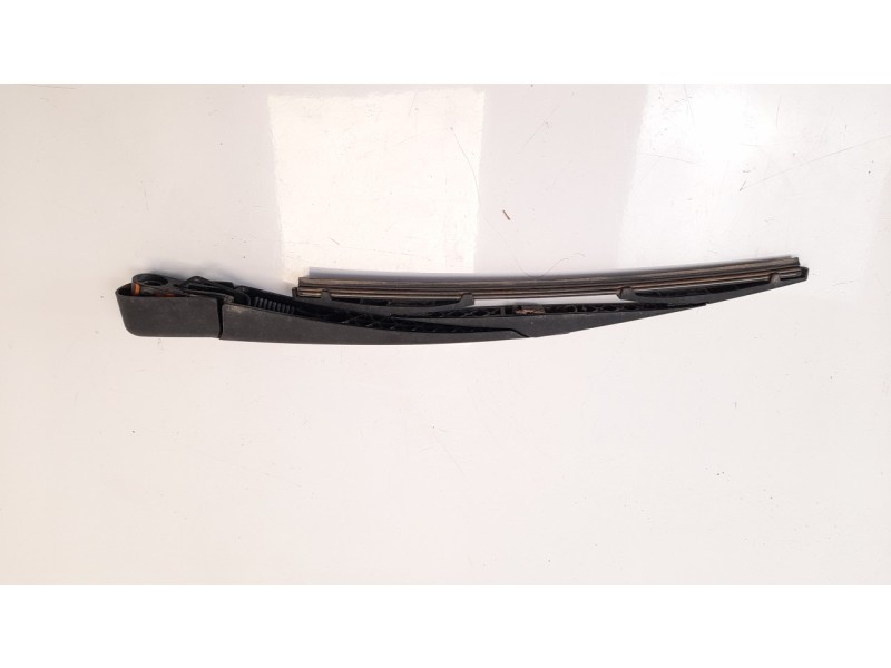 Recambio de brazo limpia trasero para kia sportage 1.6 cat referencia OEM IAM 988111H000  