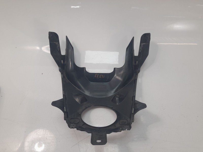 Recambio de moldura para yamaha mt-07 referencia OEM IAM BAT2464E00  