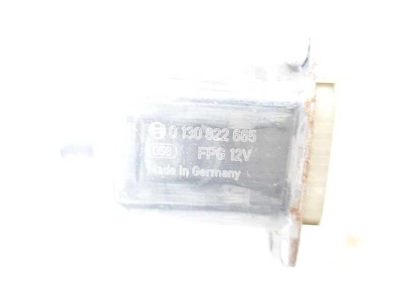 Recambio de elevalunas delantero izquierdo para jeep renegade limited 4x4 referencia OEM IAM C37722104  