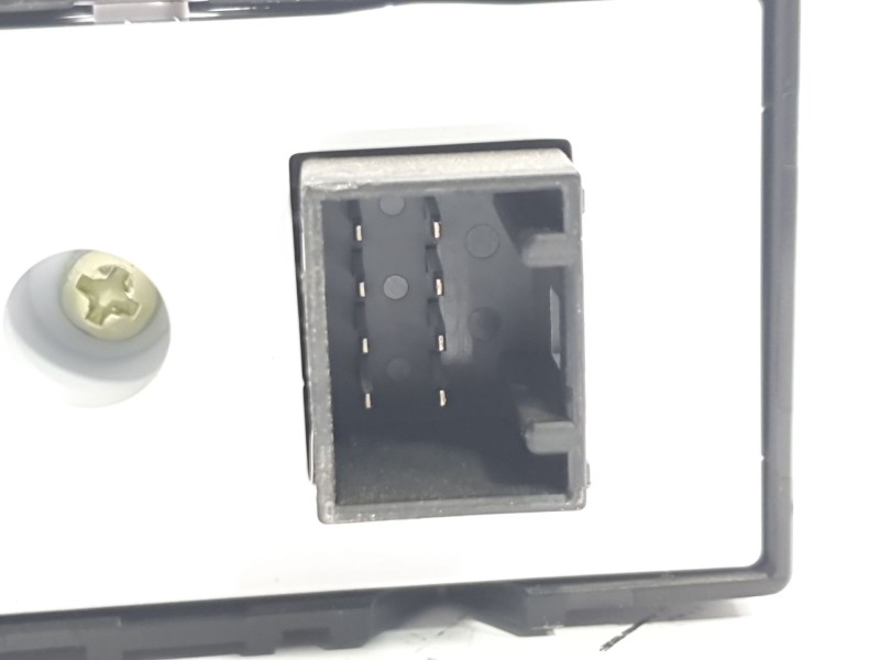 Recambio de mando elevalunas delantero derecho para hyundai i30 (pd) 1.4 cat referencia OEM IAM 93581G3010  