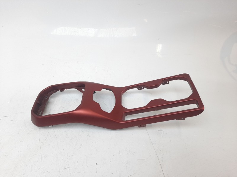 Recambio de moldura para jeep renegade limited 4x4 referencia OEM IAM 7356716300  