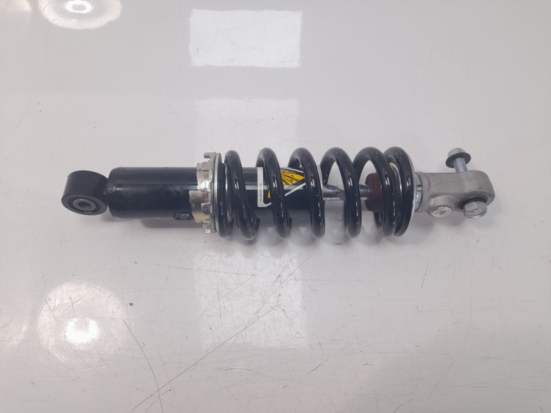 Recambio de amortiguador trasero para yamaha tracer 900 referencia OEM IAM B5U2221000  