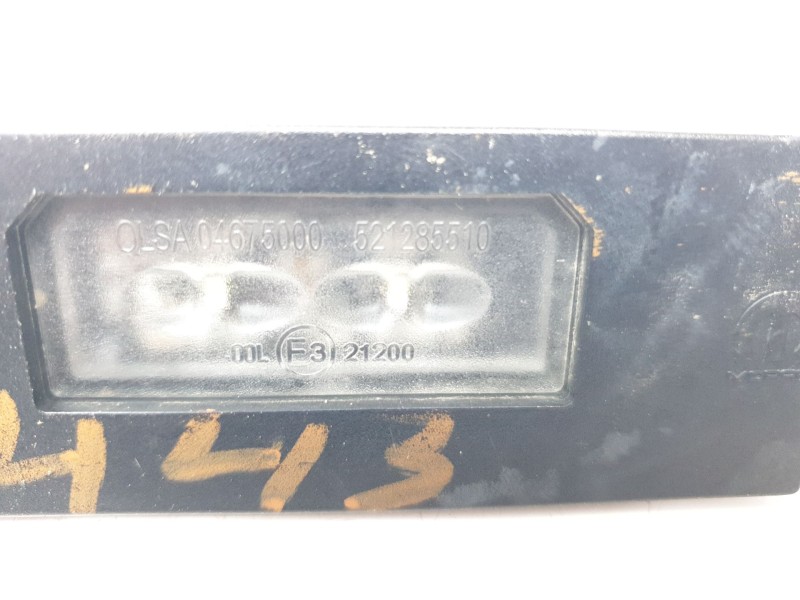 Recambio de piloto matricula para jeep renegade limited 4x4 referencia OEM IAM 521285510  