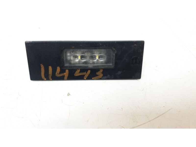 Recambio de piloto matricula para jeep renegade limited 4x4 referencia OEM IAM 521285510 0467500 